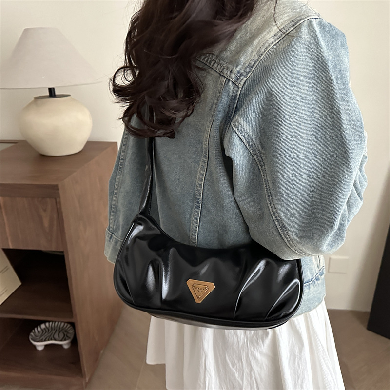 Spring 2025 new high-end retro single-shoulder bag, underarm bag, versatile pleated dumpling bag, elegant women's bag Specification drawing