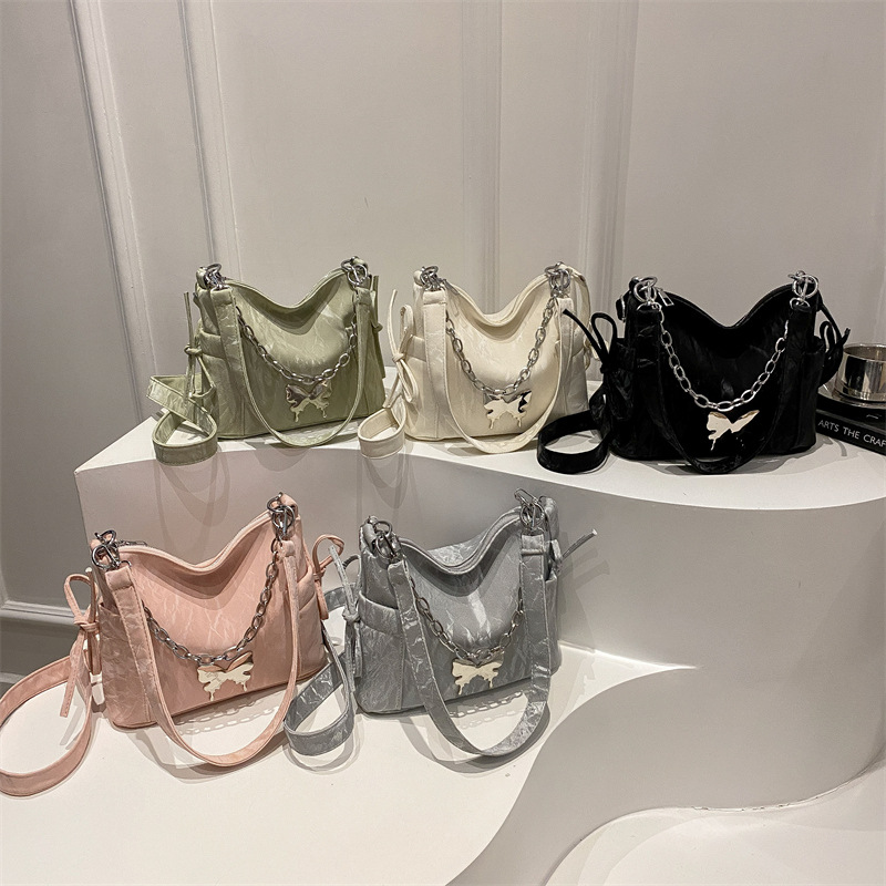 Bow underarm bag for women 2025 Summer New fashionable and casual small square bag, trendy and versatile crossbody bag for women Application Scenario