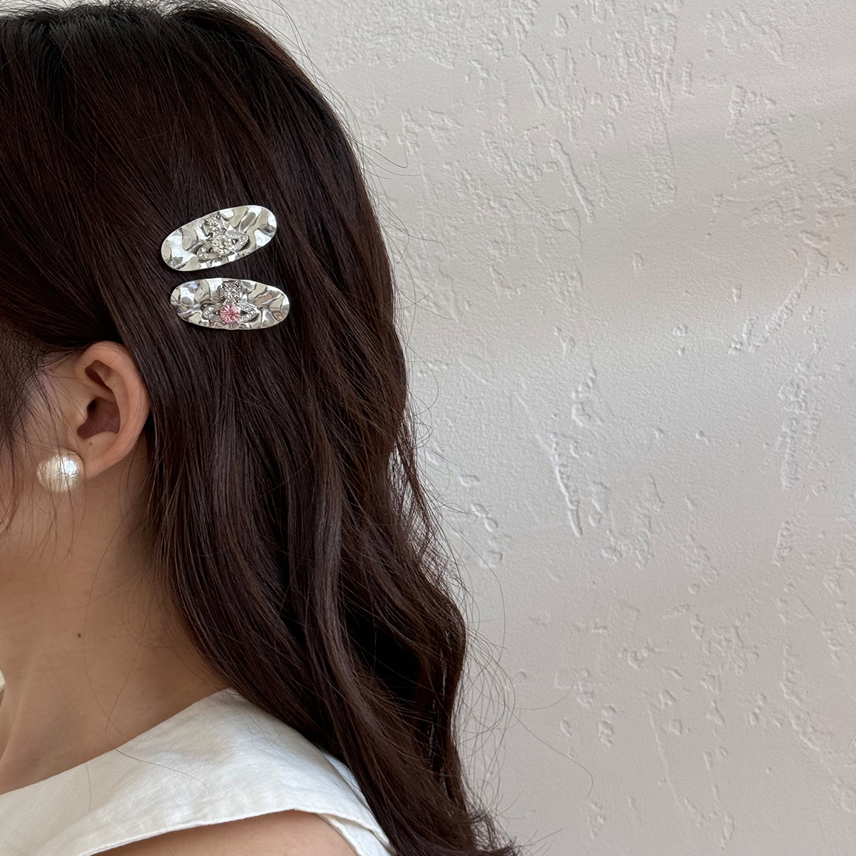 Dopamine Sweet Cool Y2K metal alloy Summer Letter Planet Oval Hair clip, broken bangs clip, Internet celebrity retro Specification drawing