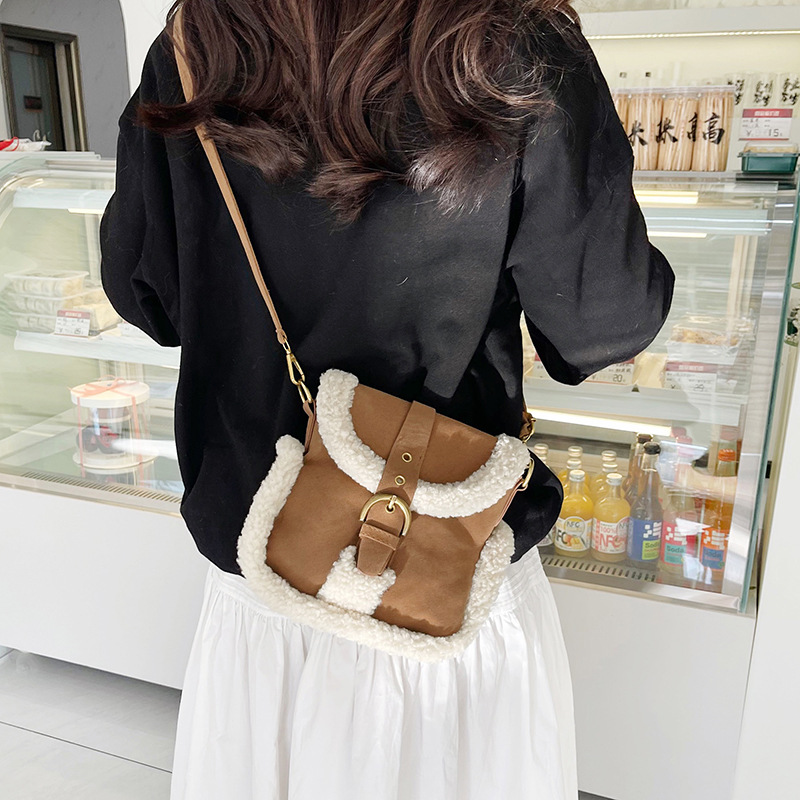 Korean retro-style small bag 2025 new style popular suede furry crossbody bag, lambskin furry bag for women details Picture