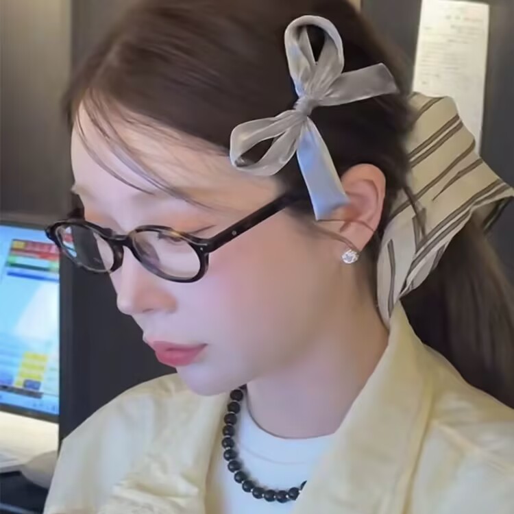 Korean ONI high-end glossy mesh fabric with a silky texture, bow bangs, and a half-tied hair clip at the back of the head for women full figure