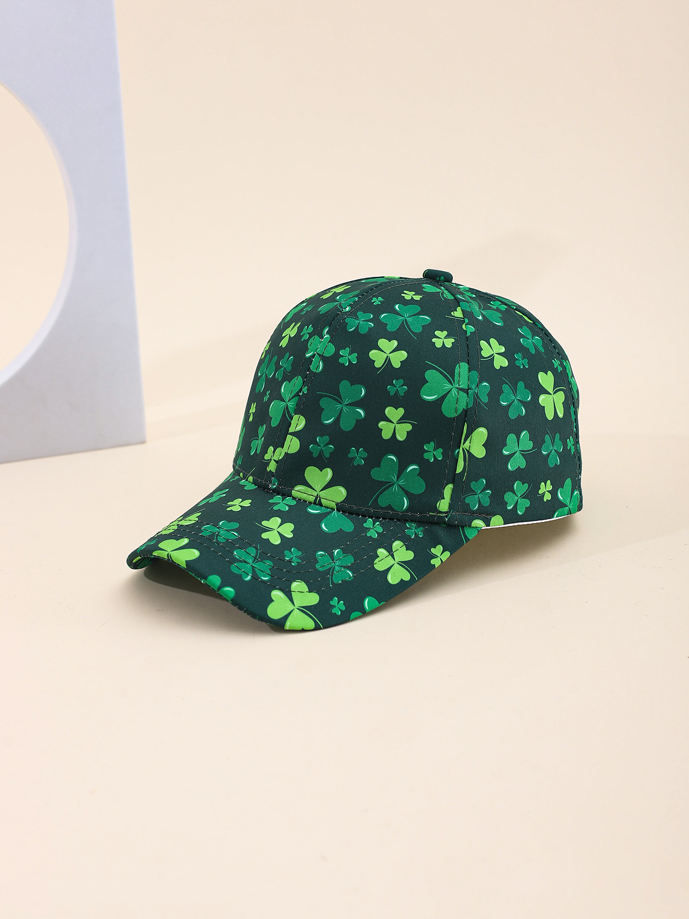 Spring and summer cross-border European and American bestsellers: Lucky four-leaf clover printed baseball caps, outdoor travel sun protection and shading adult baseball caps, adjustable for foreign trade Specification drawing