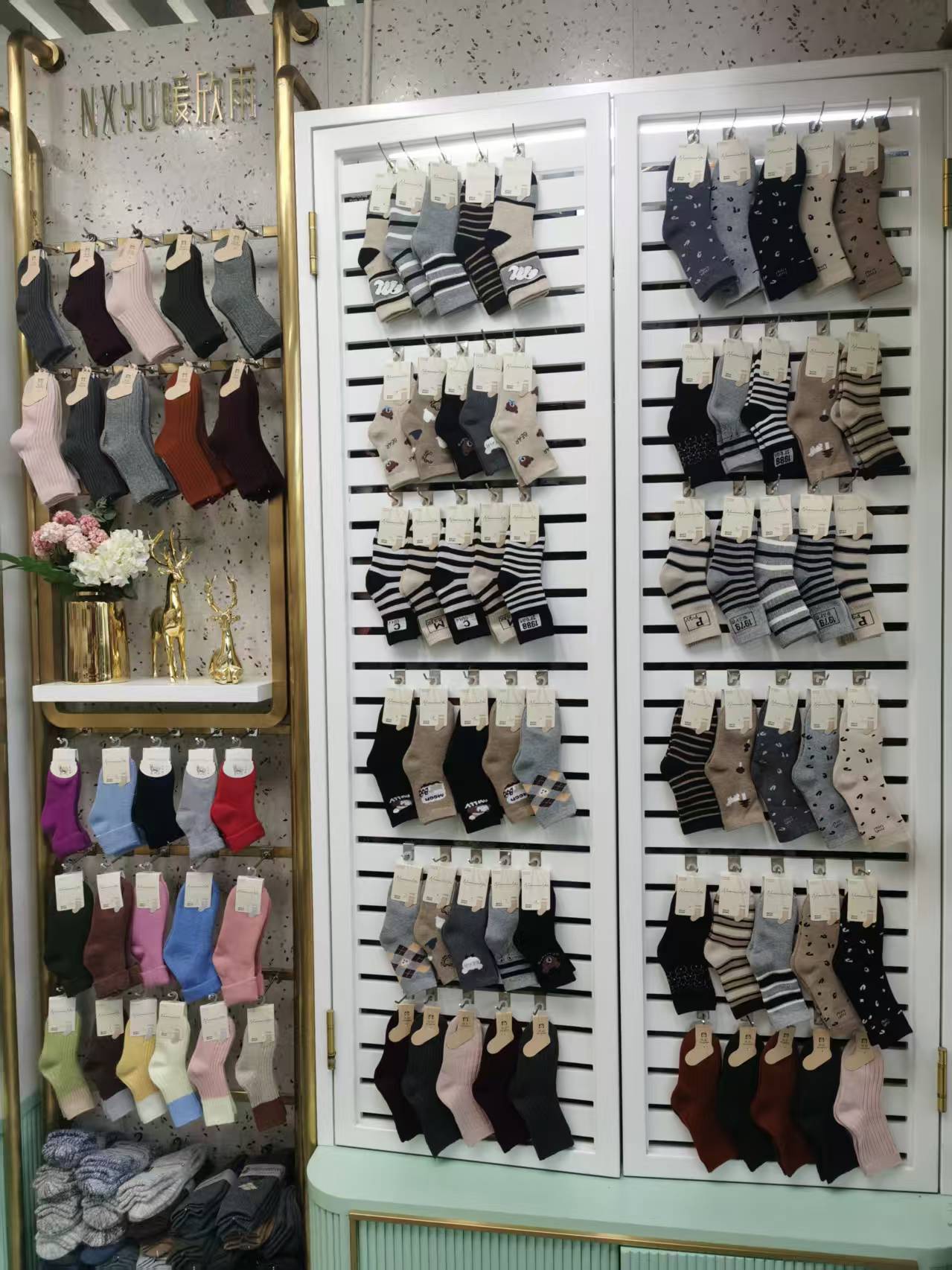 Warm Xinyu Hosiery Store describe pic - 2