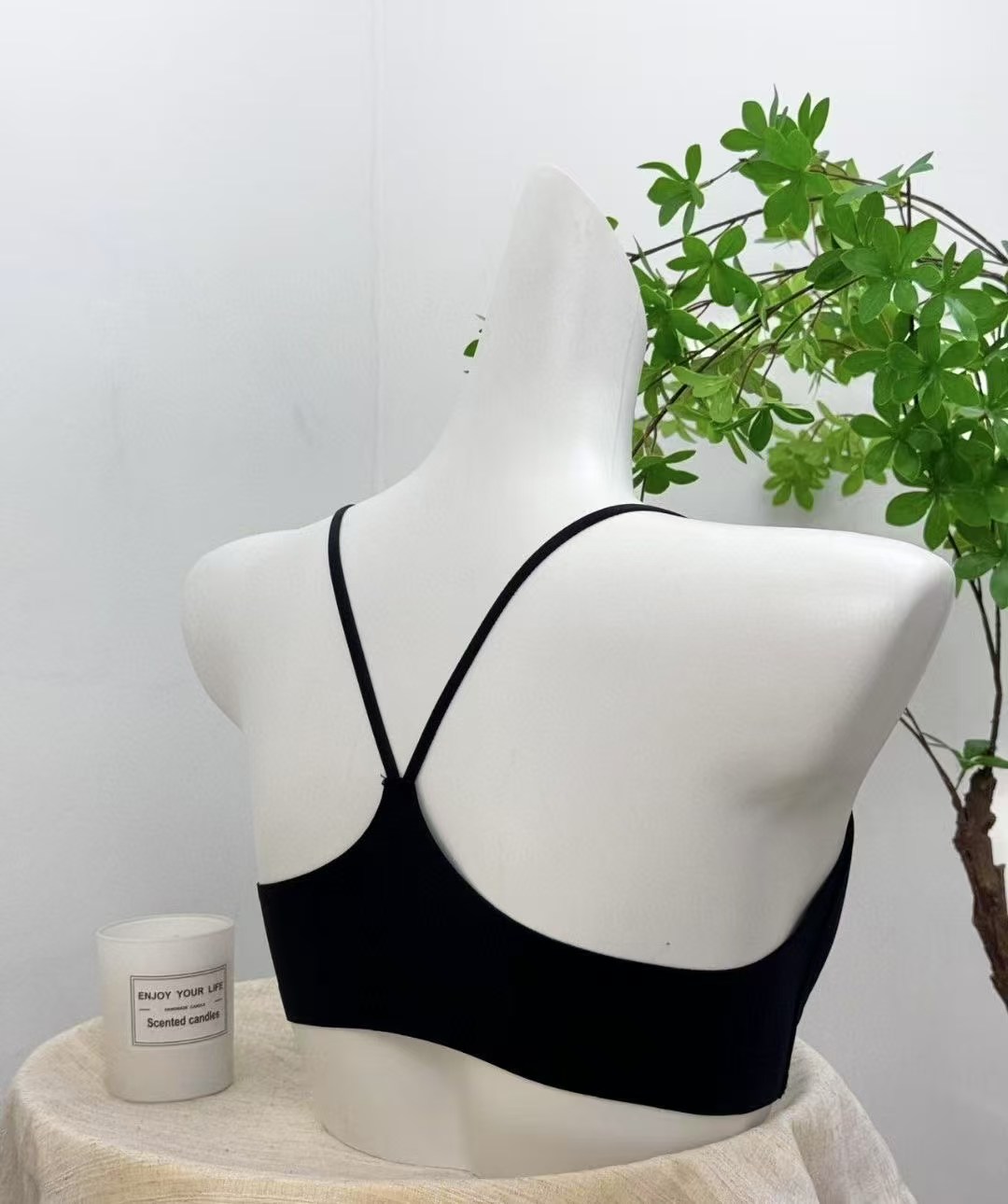A new type of breathable, back-beauty-boosting, cool and comfortable bra with a front lactation detail image 7