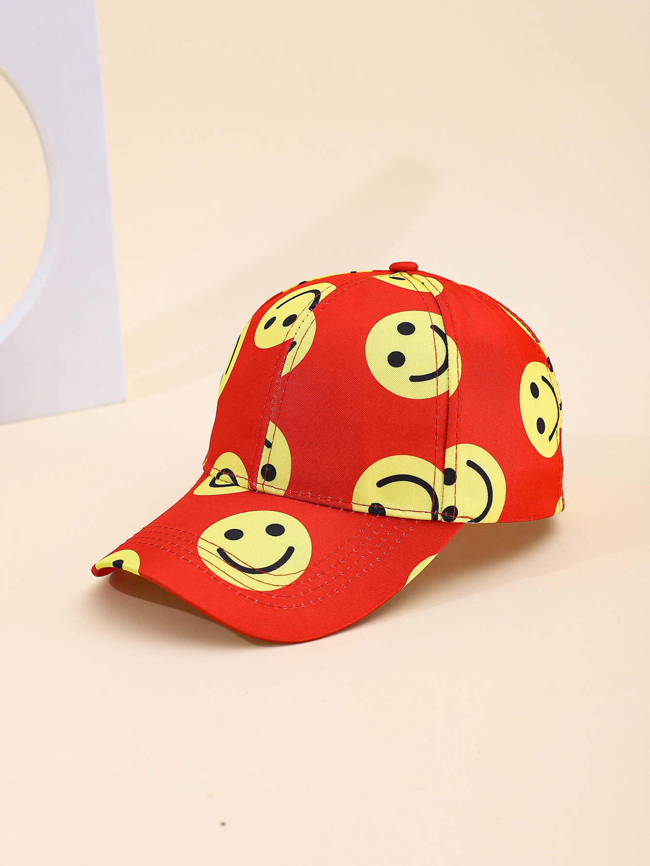 Spring and summer cross-border best-selling smiling printed baseball caps from Europe and America, outdoor travel sun protection and shading adult baseball caps, adjustable for foreign trade Application Scenario