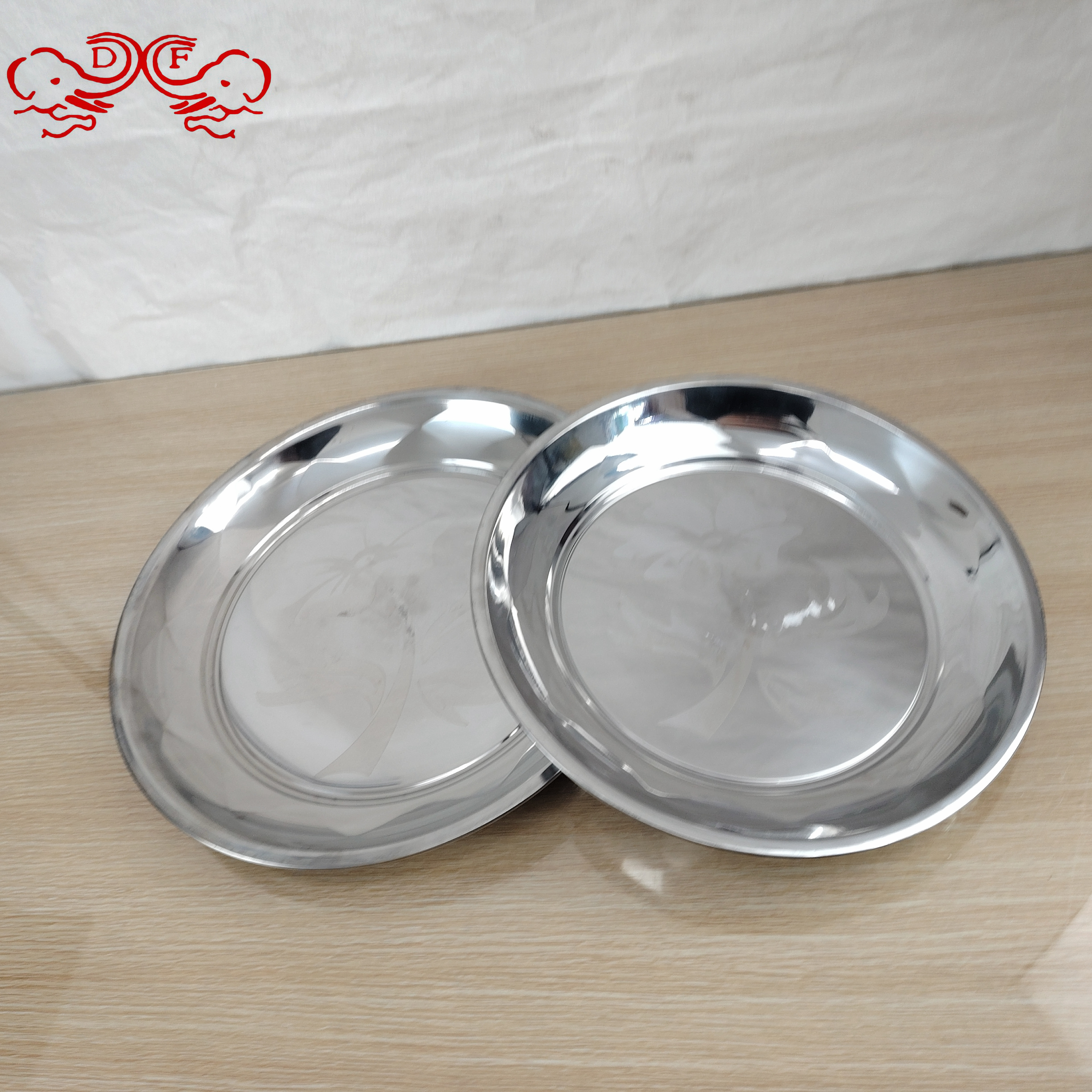 DF99059 stainless steel round plate thickened shallow plate vegetable plate household vegetable plate flat base cold noodle plate Fish plate rice plate DF TRADINGHOUSE Application Scenario