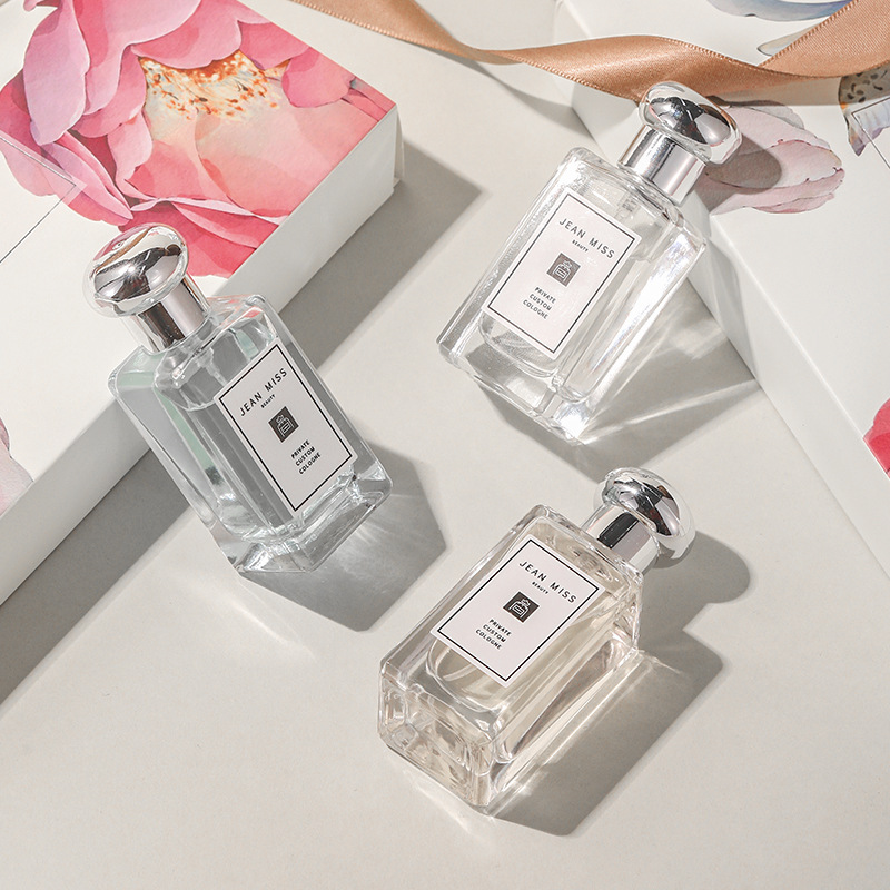 Xiaocheng Yixiang Ladies' Perfume Set: Long-lasting Light Blue Wind Chime, Freesia and Sage Perfume Gift Box Wholesale details Picture