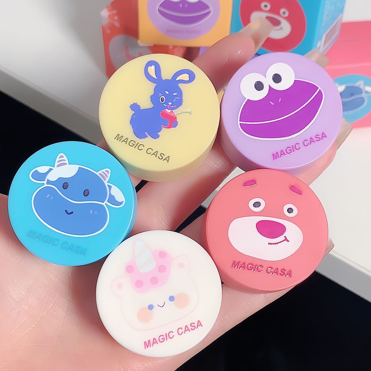 MAGIA CASA cartoon pattern lip gloss Velvet matte lipstick, cute round bottle portable lip gloss details Picture
