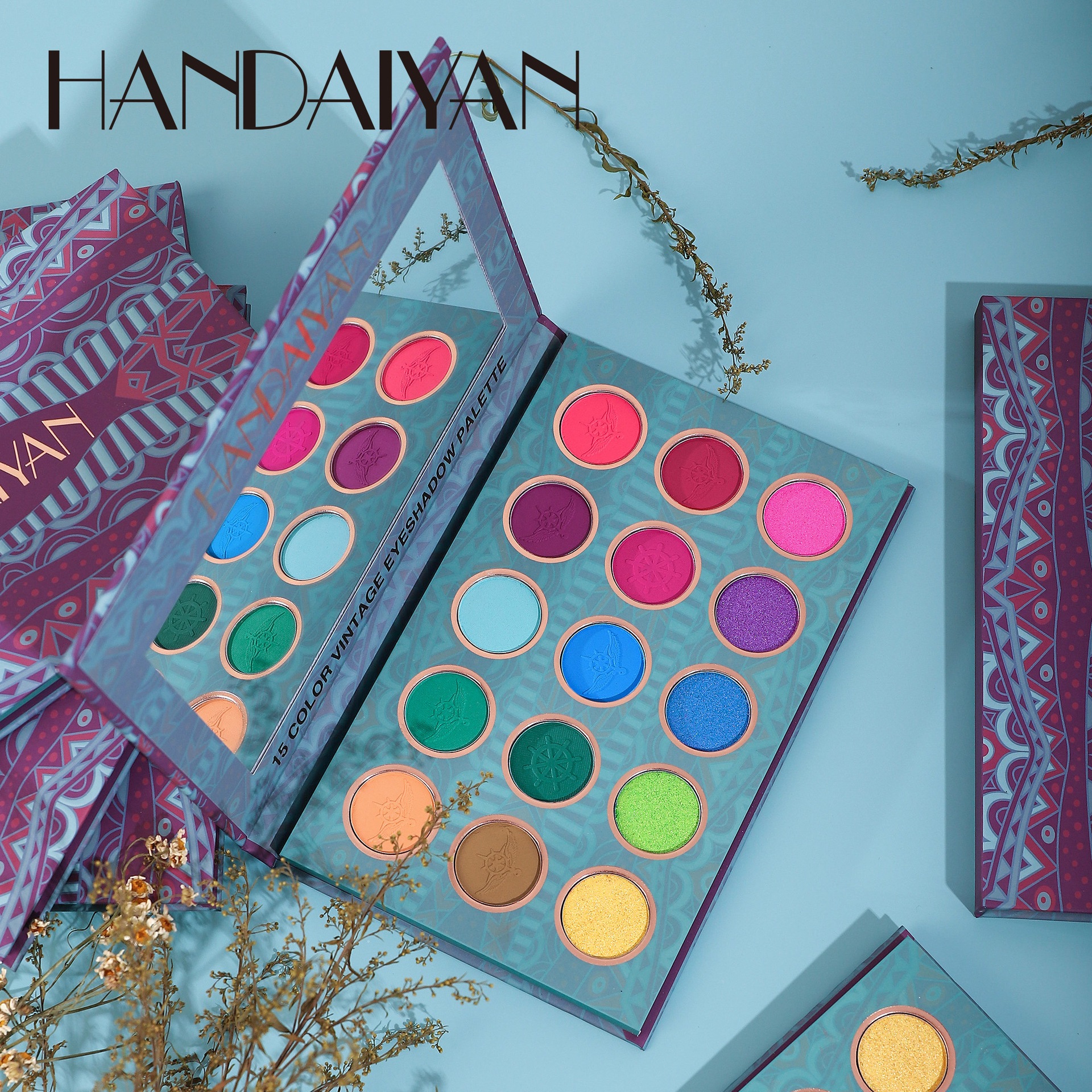 Cross-border eyeshadow palette 15 color band Mirror handaiyan Pearlescent Fine Shimmering matte Eyeshadow, European and American colored eyeshadow palette details Picture