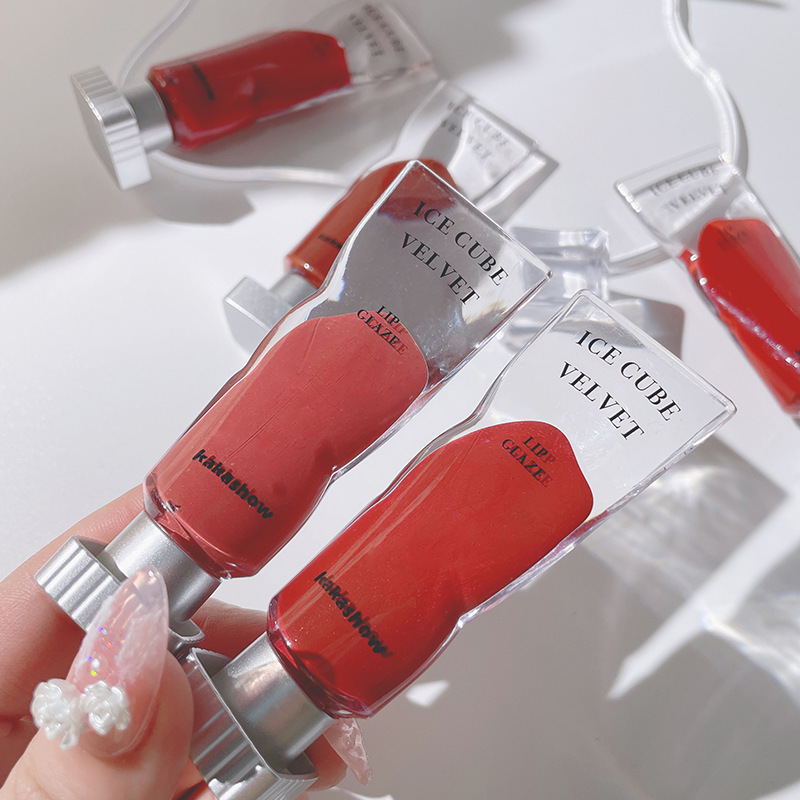 kakashow ice cube velvet Lip gloss matte finish Red Lip gloss transparent pigment whitens and is not easy to stick to the lip mud full figure