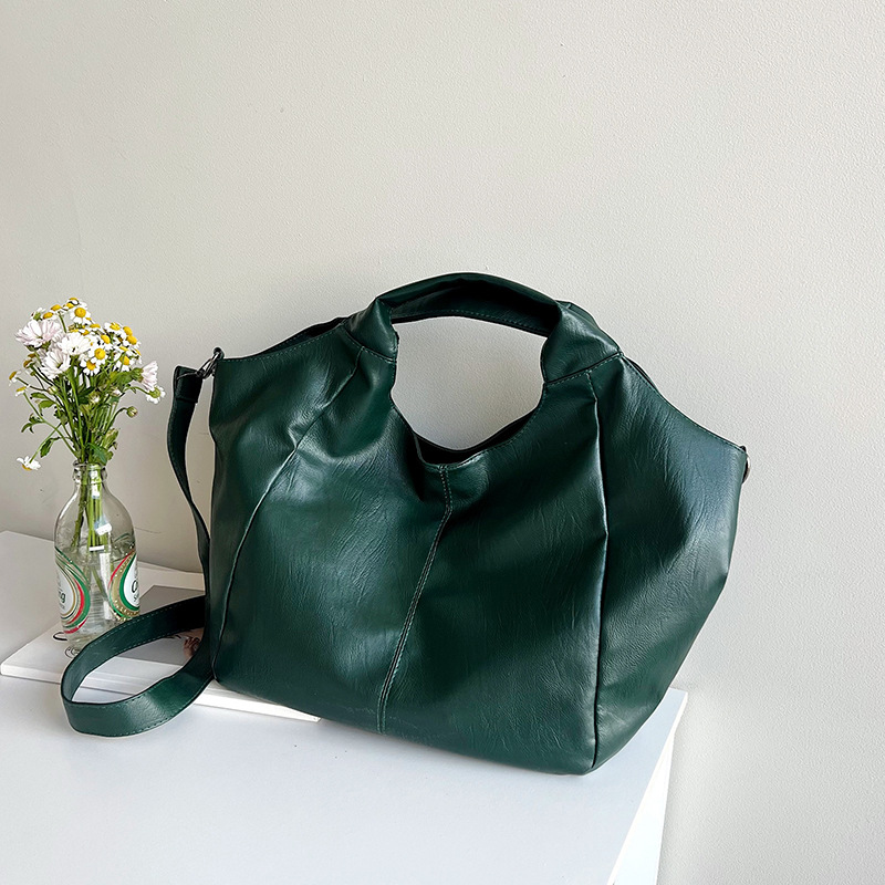 Cross-border large-capacity women's 2024 new style fashionable retro single-shoulder crossbody bag, trendy and simple commuter tote bag full figure