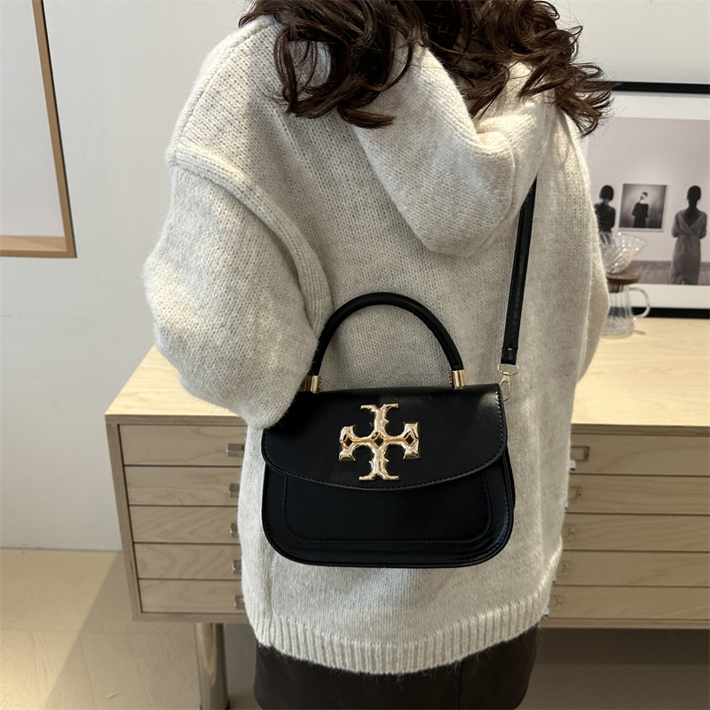 Cross-border retro underarm women's bag, this year's new fashionable single-shoulder bag, trendy and textured crossbody bag, casual tofu square bag Specification drawing