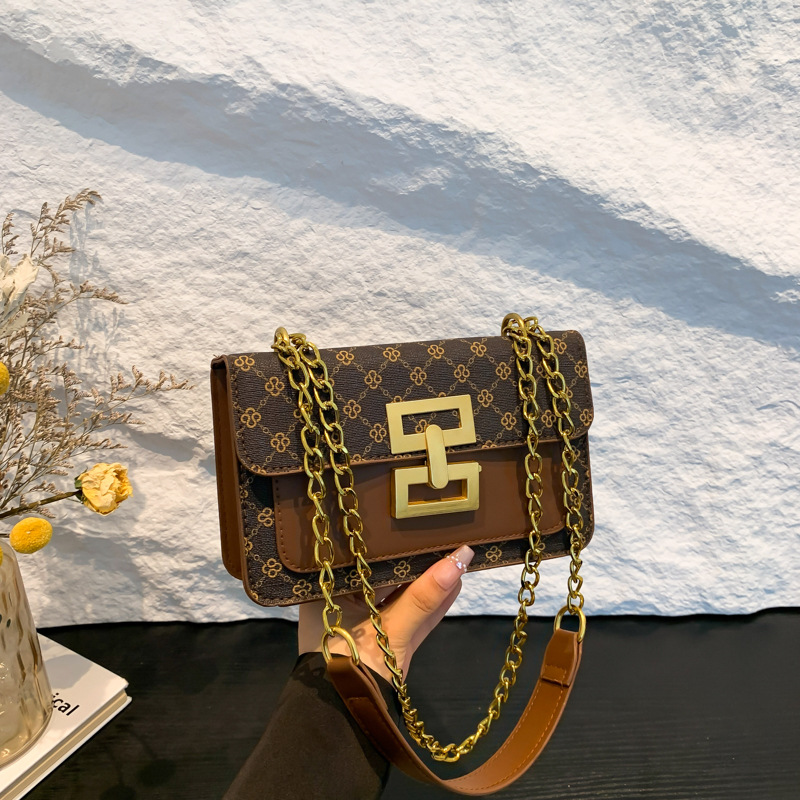 High-end texture, retro single-shoulder women's 2024 autumn new trendy and versatile chain crossbody small square bag full figure