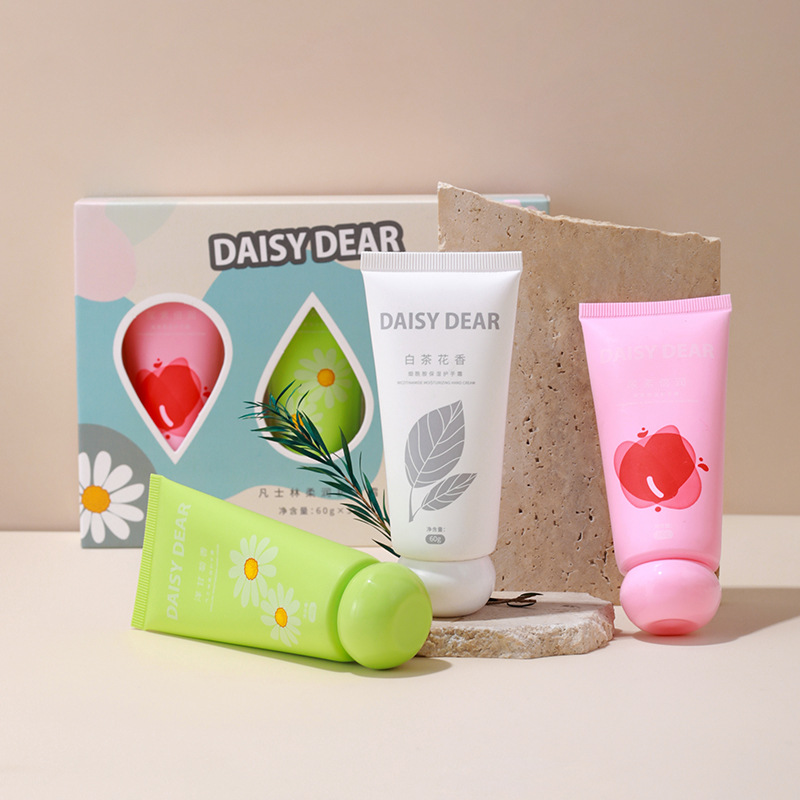 Xiaocheng Yixiang's new hand cream is moisturizing, hydrating, hydrating, and anti-dryness for autumn and winter. Wholesale of Douyin's best-selling hand cream sets details Picture