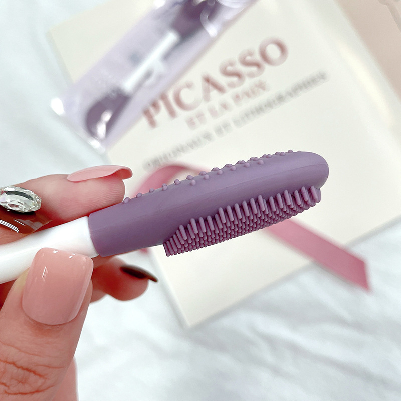Portable purple double-head silicone mask brush, short-handled soft brush, application-based mask brush, facial cleansing brush Application Scenario