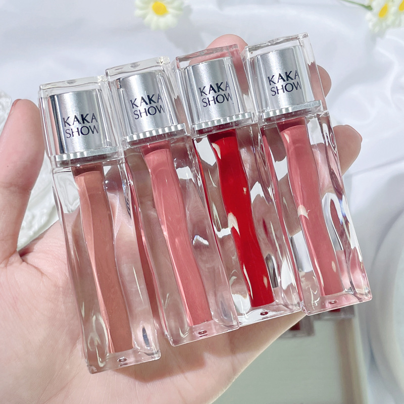 kakashow Transparent Water Mirror Lip Gloss is a clear and moisturizing matte lip gloss for students at an affordable price details Picture
