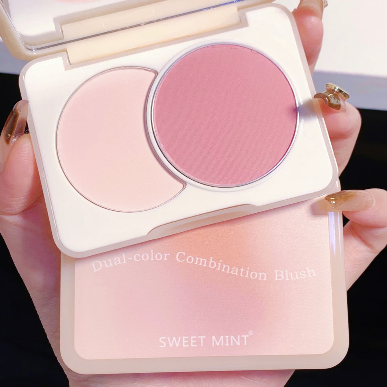 SWEET MINT two-color blush for female beginners, student, affordable, high-end look, contouring, matte, purple and blue cheeks Application Scenario