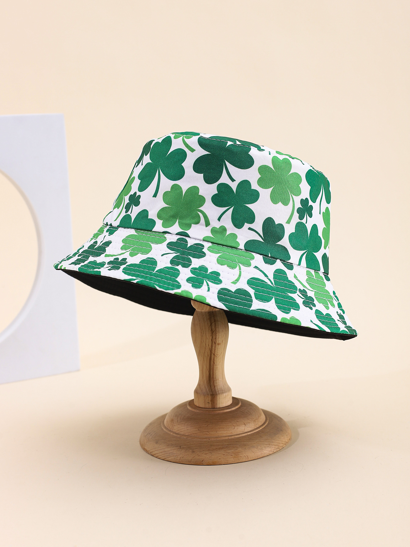 Spring and summer cross-border European and American bestsellers: Lucky four-leaf clover printed double-sided fisherman's hat, outdoor travel, sun protection and shade, adult double-sided fisherman's hat for export details Picture