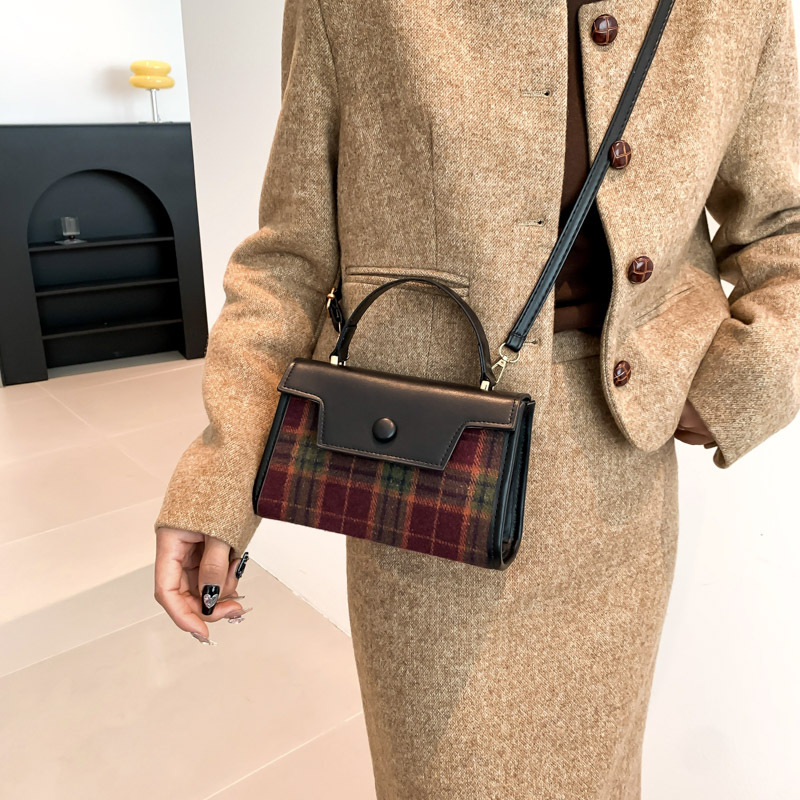 The textured color-blocking small square bag for the 2024 autumn and winter season features a cute checkered handbag with a niche design and a patchwork styling crossbody bag details Picture