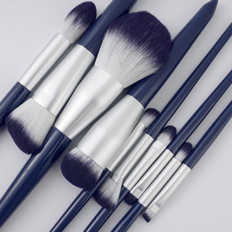 Cangzhou Bihai Chaosheng offers a complete set of 10 makeup brush sets, including foundation brushes, blush brushes, eyeshadow brushes, and makeup tools Application Scenario