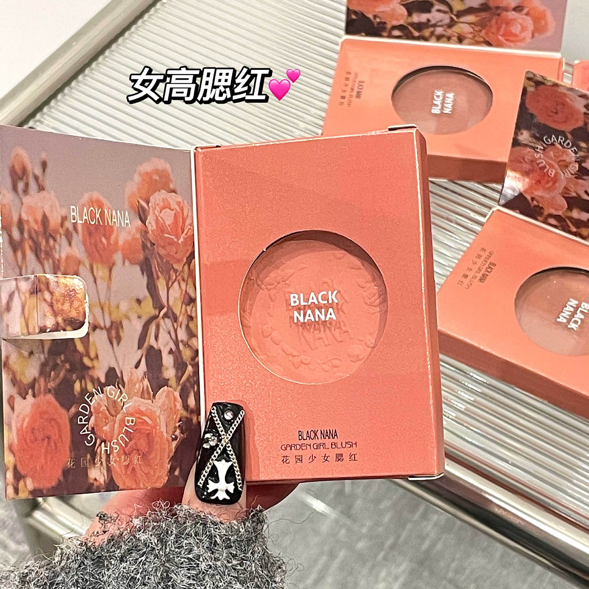BLACK NANA Garden Girl Blush Natural Nude Makeup Highlight Brightening Blush Palette Affordable Student Cross-border Wholesale Application Scenario