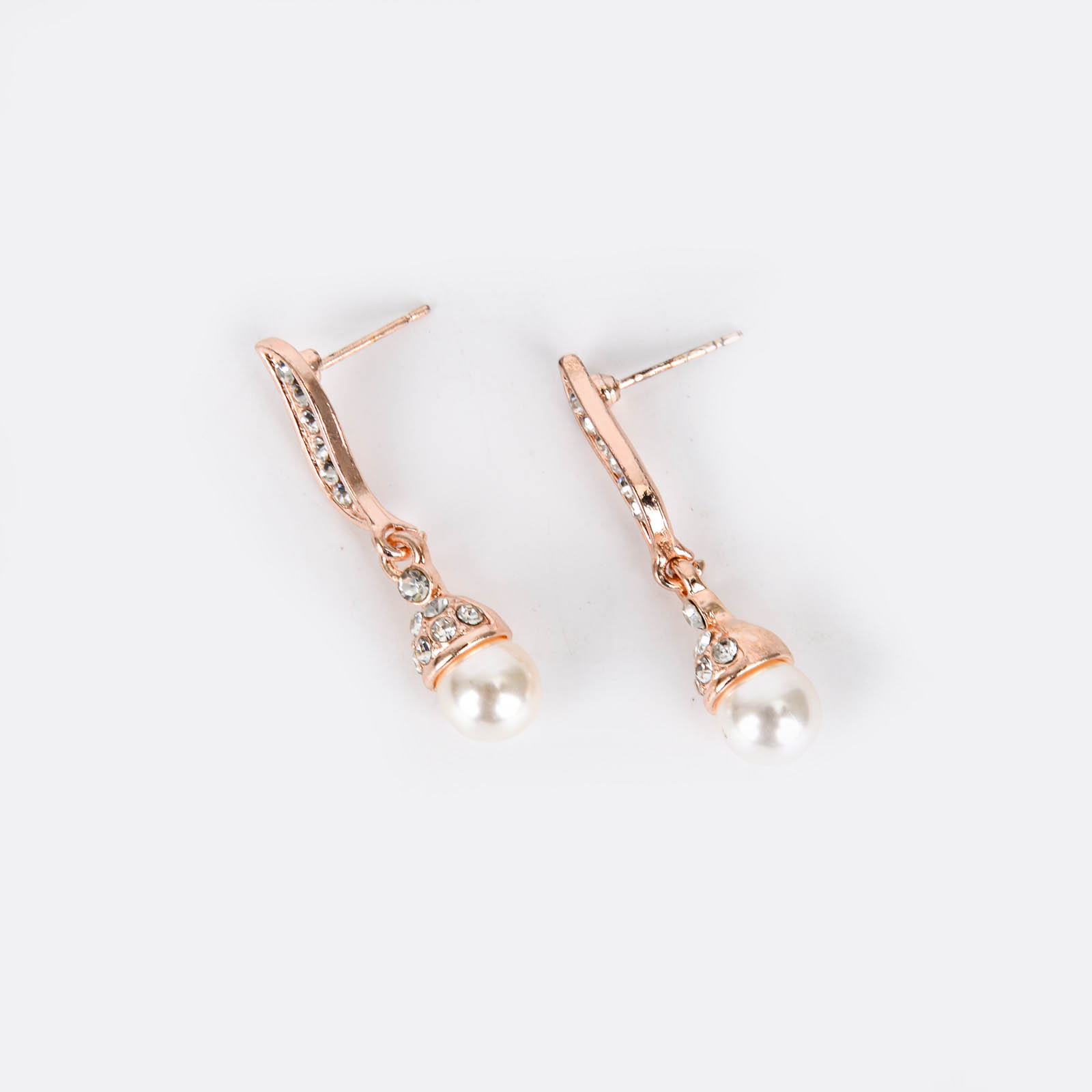 电镀耳钉女时尚高级感珍珠耳环女款小众百搭镶钻饰品批发厂家