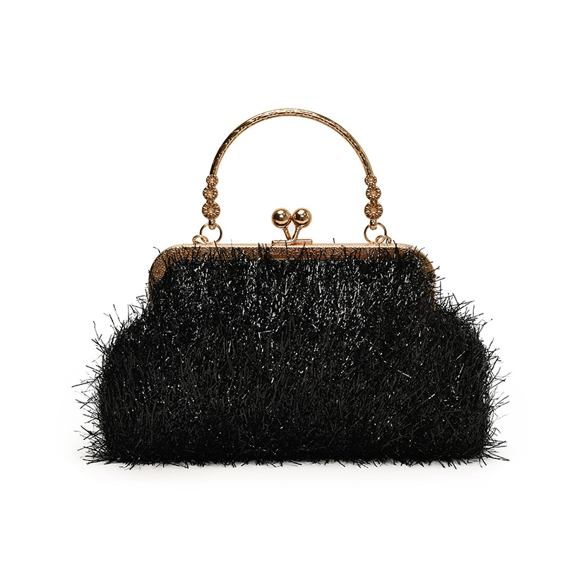 A trendy and fashionable women's 2024 autumn new chain crossbody bag, a Korean-style hand-held shell bag Item Picture