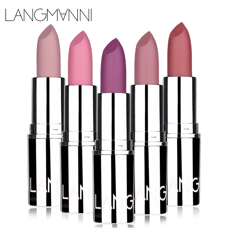 langmanni silver tube matte lipstick is not easy to stick to cups. Cross-border makeup lipstick wholesale Application Scenario