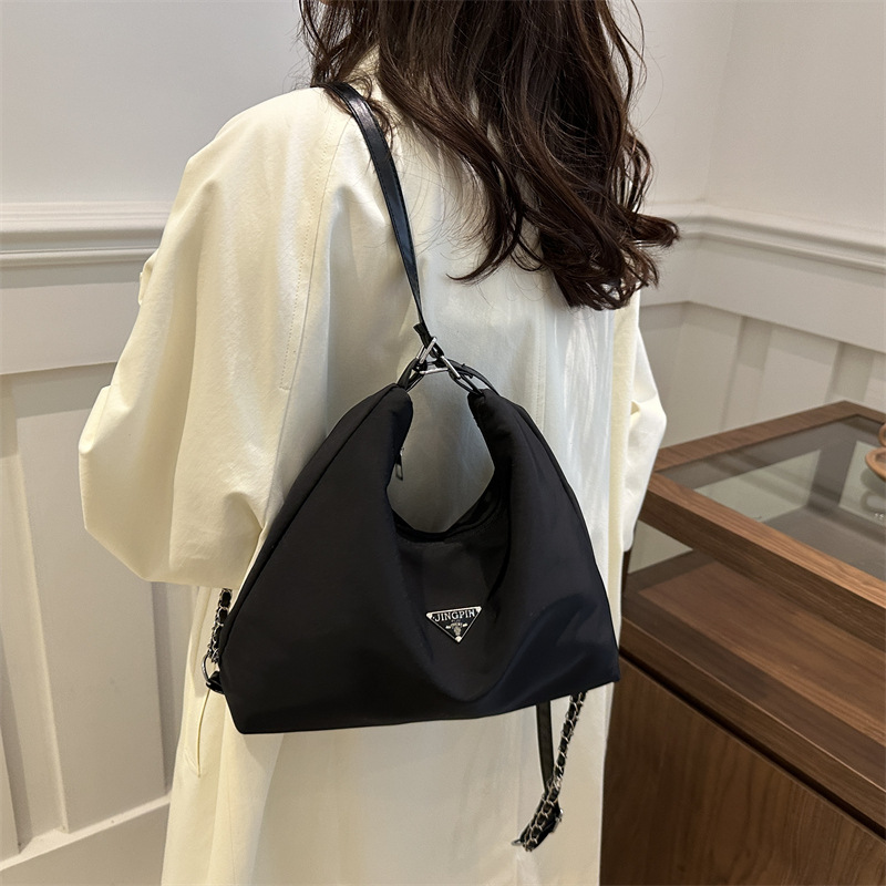Cross-border high-end, large-capacity nylon bag for women, 2024 new trendy backpack, single-shoulder tote bag, commuter bag full figure