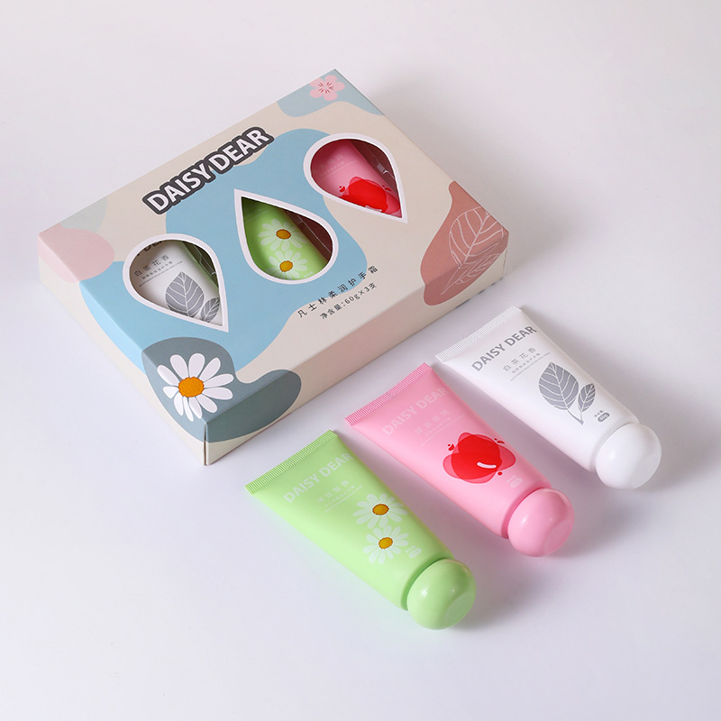 Xiaocheng Yixiang's new hand cream is moisturizing, hydrating, hydrating, and anti-dryness for autumn and winter. Wholesale of Douyin's best-selling hand cream sets Application Scenario