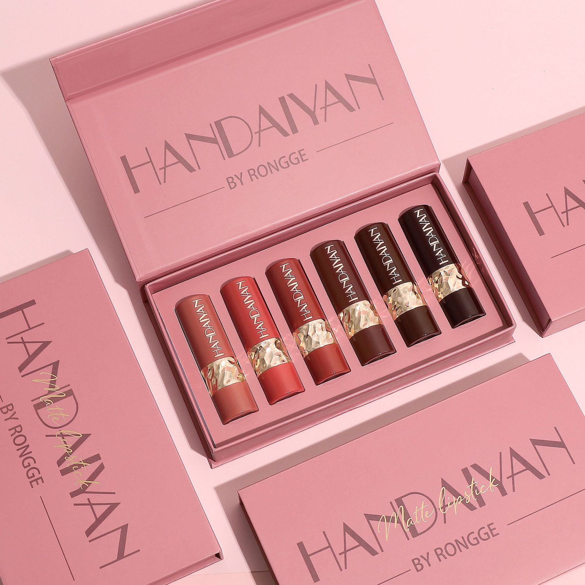 Cross-border six-piece matte lipstick set HANDAIYAN European and American long-lasting waterproof and easy-to-color lipstick and lip balm set box Application Scenario