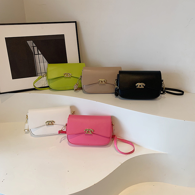 Fashionable and versatile small square bag, new autumn and winter style work and commuting bag, women's bag, simple single-shoulder bag, women's crossbody bag Application Scenario