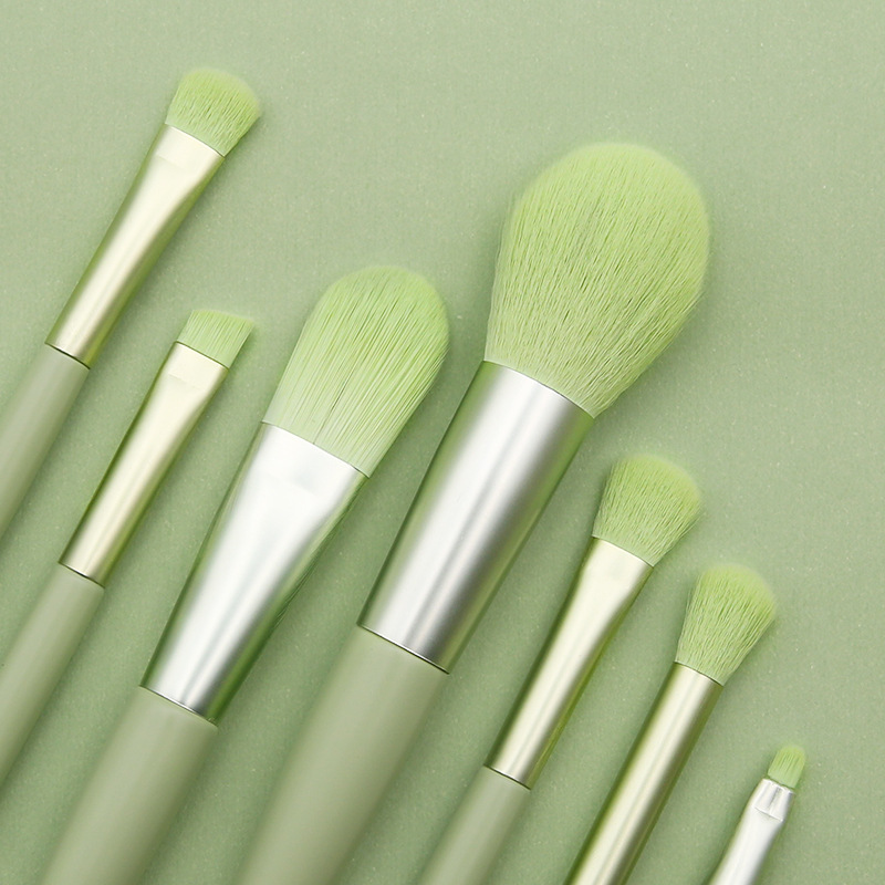 Cross-border 8-piece mini Macaron makeup brush set, portable Morandi Beginner's eyeshadow brush beauty tool Application Scenario