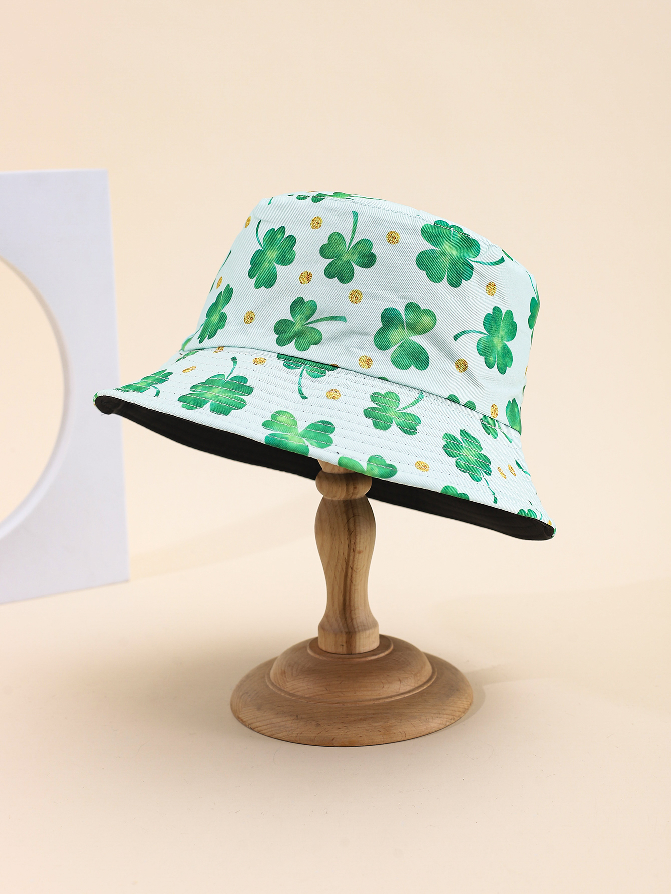 Spring and summer cross-border European and American bestsellers: Lucky four-leaf clover printed double-sided fisherman's hat, outdoor travel, sun protection and shade, adult double-sided fisherman's hat for export Specification drawing