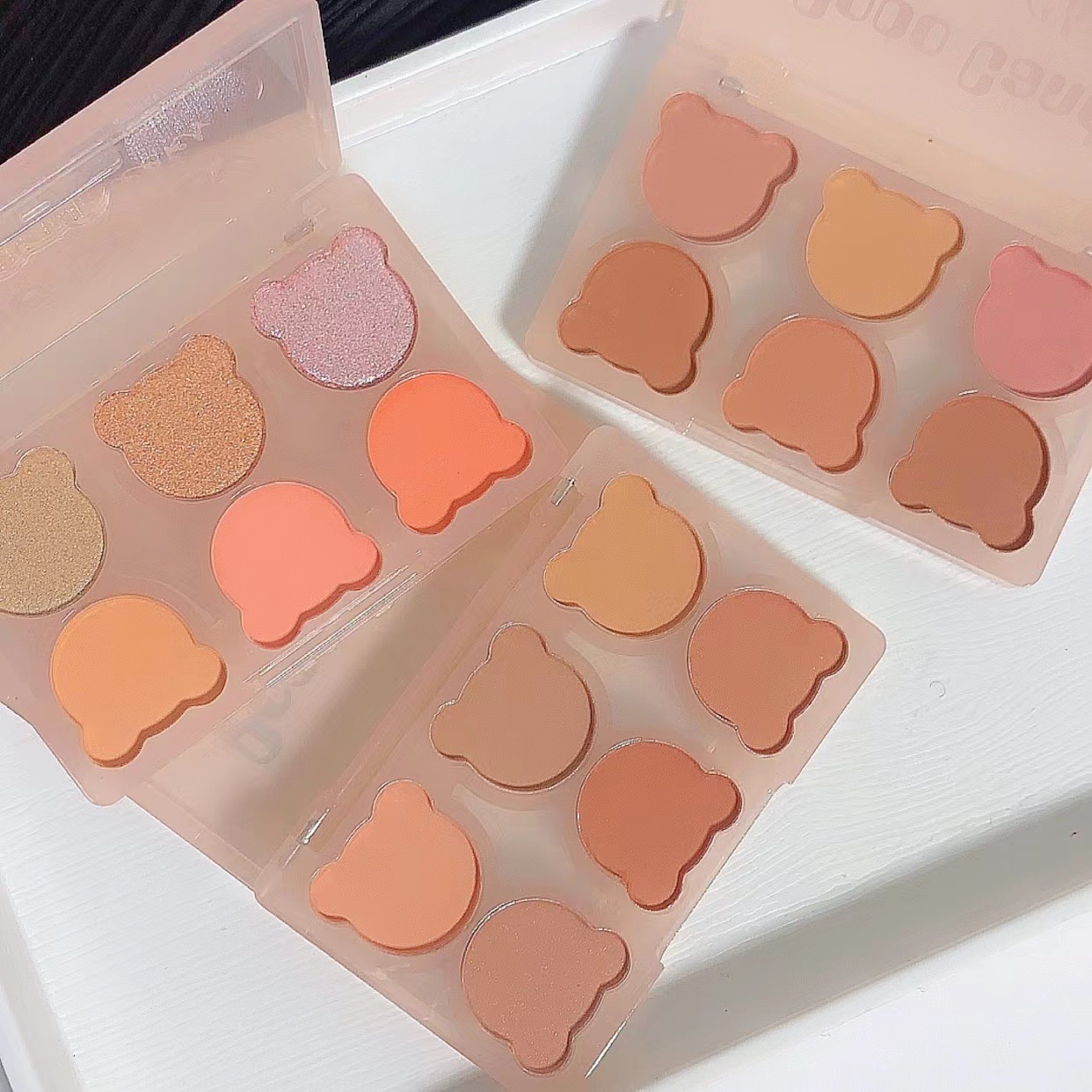POPO CANDY Six-color Bear Blush Palette, Blush, Highlight, Shadow, Contouring all-in-one Palette, Facial makeup Tiktok Application Scenario