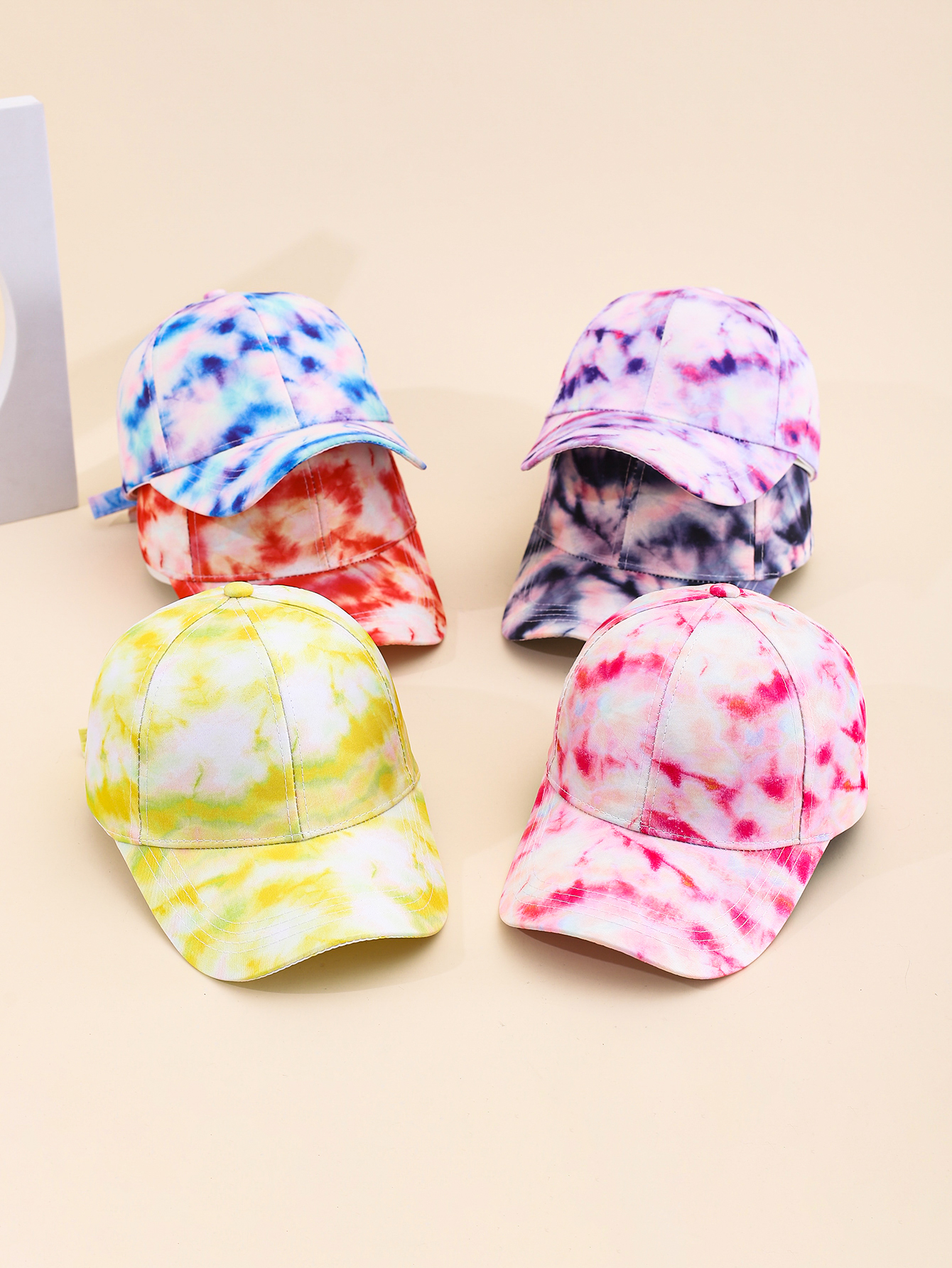 Spring and summer cross-border European and American bestsellers: Lucky four-leaf clover tie-dye graffiti gradient printed baseball caps, outdoor travel sun protection and shading adult baseball caps, adjustable for foreign trade full figure