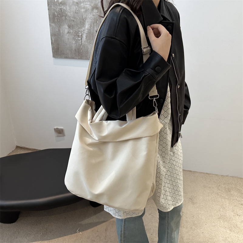 New casual nylon fashion solid color 2024 large-capacity solid color tote canvas crossbody single-shoulder hand-held Tote bag details Picture