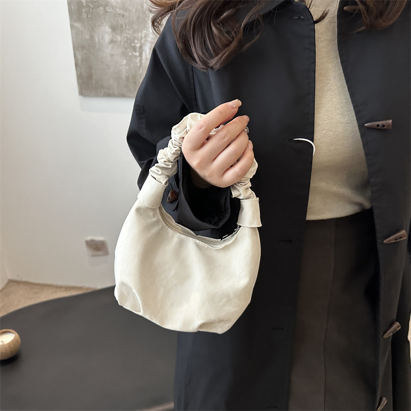 2024 Autumn/Winter ins solid-color stylish handbag with underarm pleats, a gentle Korean-style single-shoulder bag for women Specification drawing
