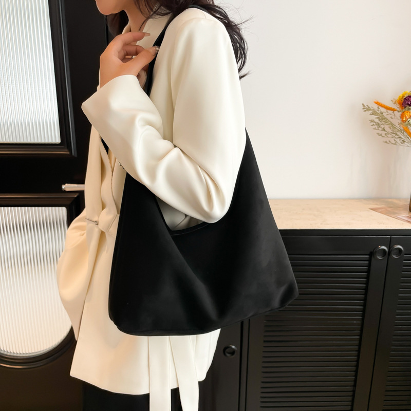 Retro casual commuting large-capacity bag for women, 2024 new autumn and winter suede tote bag, niche casual single-shoulder bag Specification drawing