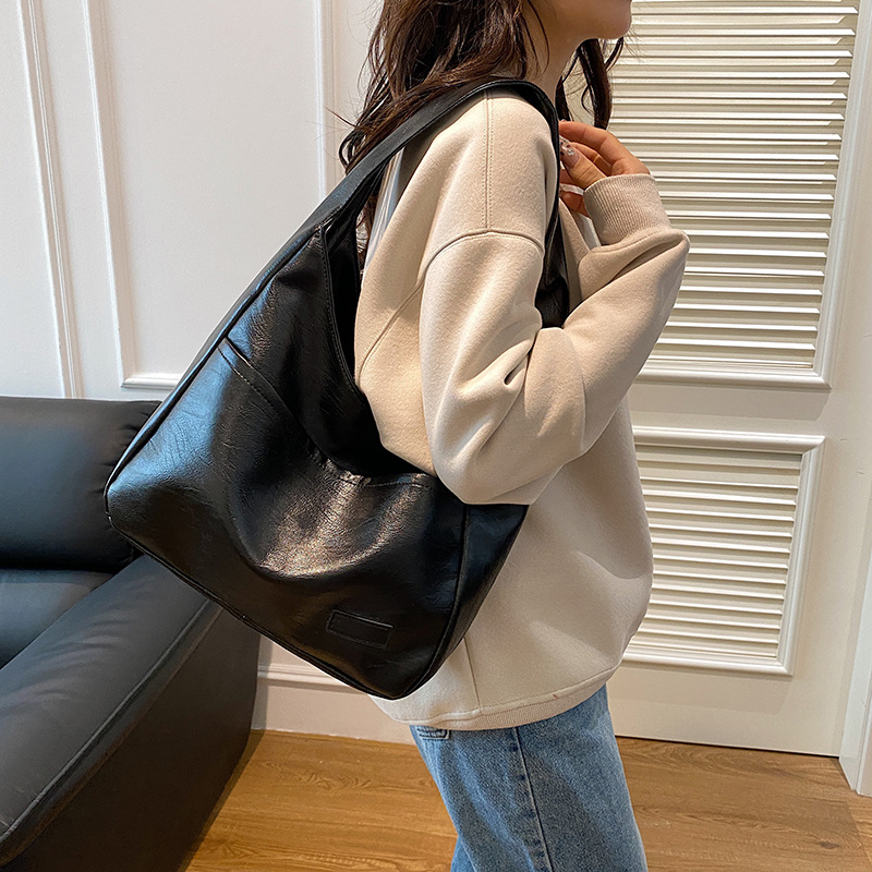 Large-capacity female 2024 new autumn and winter soft leather bucket bag, commuter tote bag, college student class single-shoulder bag Specification drawing