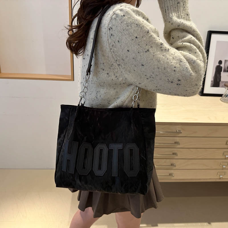 Large-capacity tote bag, high-quality and fashionable handbag for women, simple letter underarm bag for college students in class and at work Specification drawing