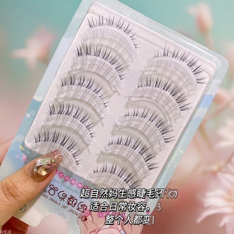Mengjie Shangpin Transparent Stem Mom's natural-looking eyelash extension at the outer corner of the eye, natural, realistic, soft and comfortable eyelash full figure