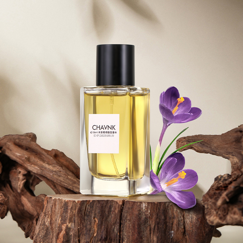 The new women's perfume of Xiaocheng Yixiang brand, "Wood Shadow Paulownia Long-lasting Light Fragrance", is a best-selling Vietnamese perfume on Douyin. Wholesale details Picture