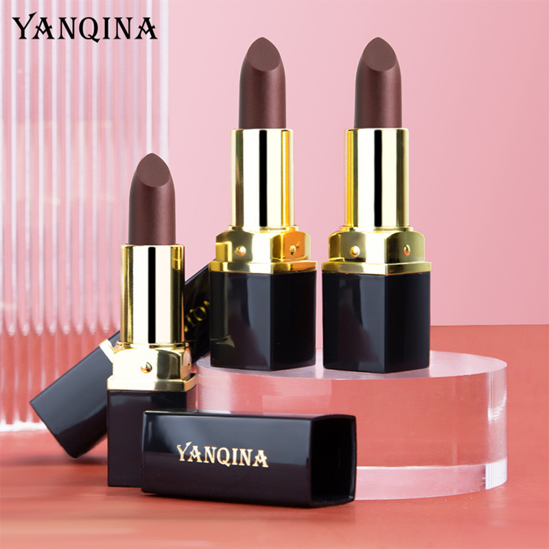 YANQINA Yanqina Black Rose Lipstick, a temperature-sensitive gradient lipstick that maintains makeup and color, is moisturizing and color-changing Application Scenario