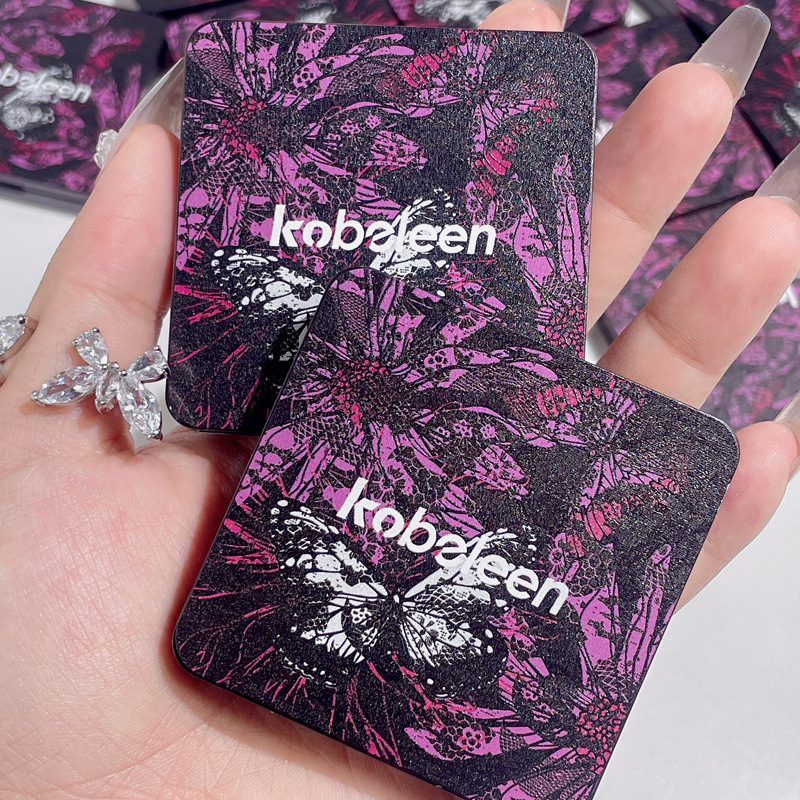 kobeleen Lace four-color eyeshadow palette Punk European and American style pearlescent fine sparkling smoky eye makeup Dark Hot girl cosmetics details Picture
