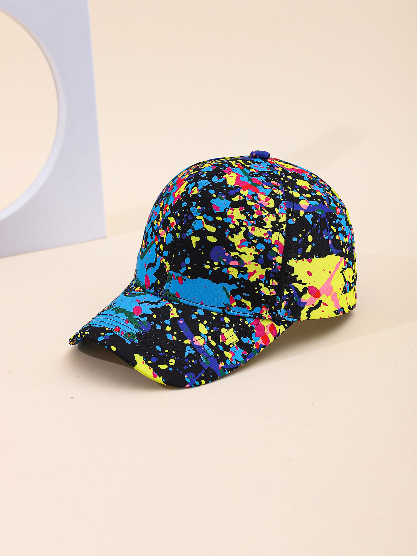 Spring and summer cross-border European and American best-selling graffiti tie-dyed gradient printed baseball caps, outdoor travel sun protection and shading adult baseball caps, adjustable for foreign trade Application Scenario