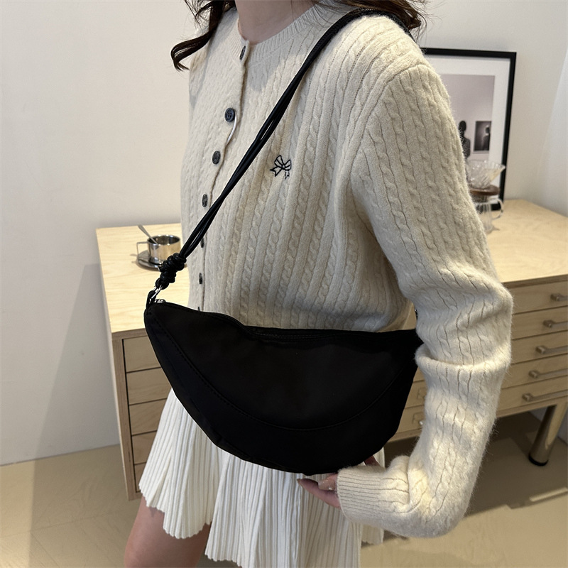 Oxford fabric 2024 casual new style with contrasting colors, light and simple, single-shoulder crossbody, underarm dumpling bag for women Specification drawing