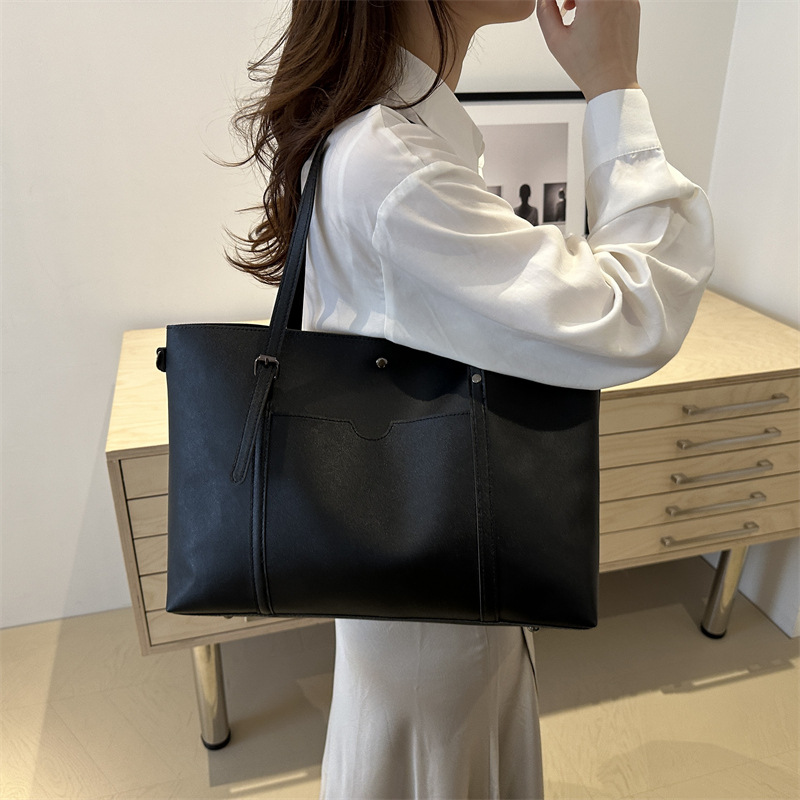 Retro texture commuting solid color simple 2024 autumn new large-capacity single-shoulder bag with a relaxed underarm tote bag Specification drawing