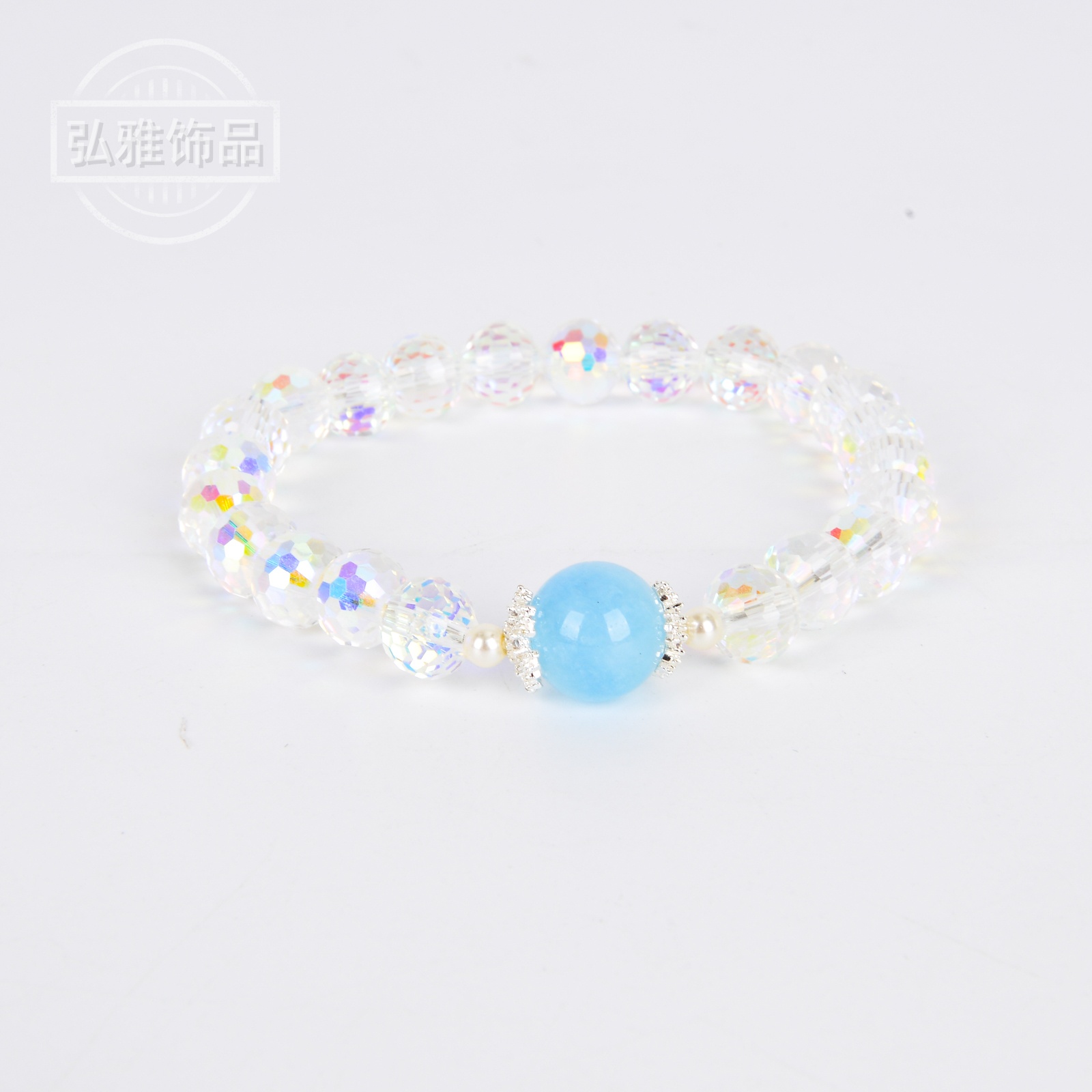 A new minimalist and versatile ultra-sparkling white crystal bracelet for women, a light luxury and niche fashion aquamarine bracelet details Picture