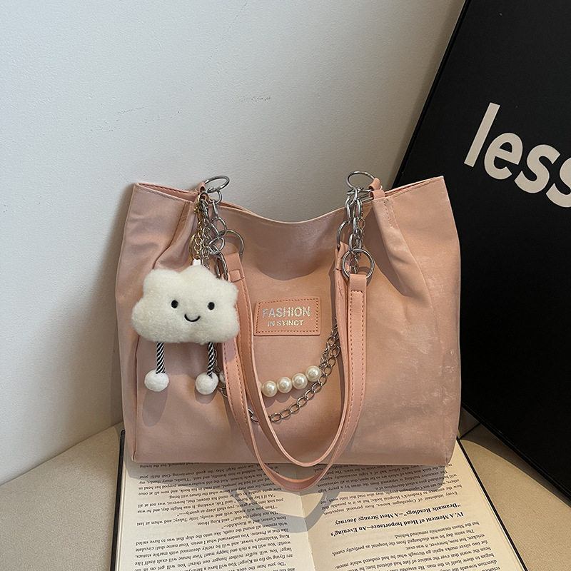 Large-capacity work commuting bag for women, new autumn 2024, versatile and fashionable beaded chain single-shoulder bag tote bag full figure